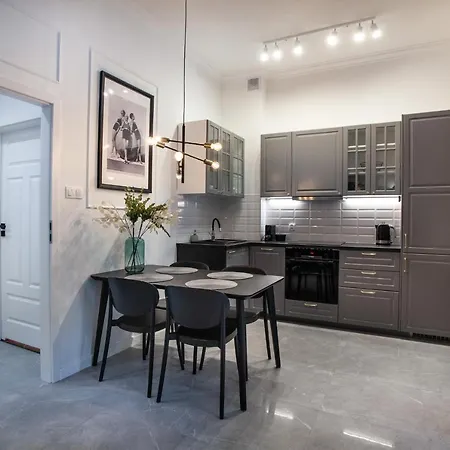 Trzy Gracje Monte Cassino *